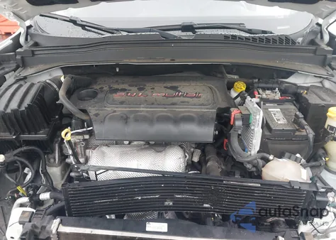 2018 Jeep Renegade Trailhawk 4X4 из США, поврежденный, VIN ZACCJBCBXJPG76647